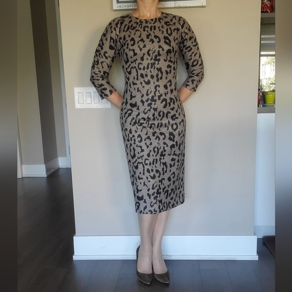 ๐ HOST PICK ๐ MaxMara Leopard Wool Dress ๐ - Picture 3 of 13